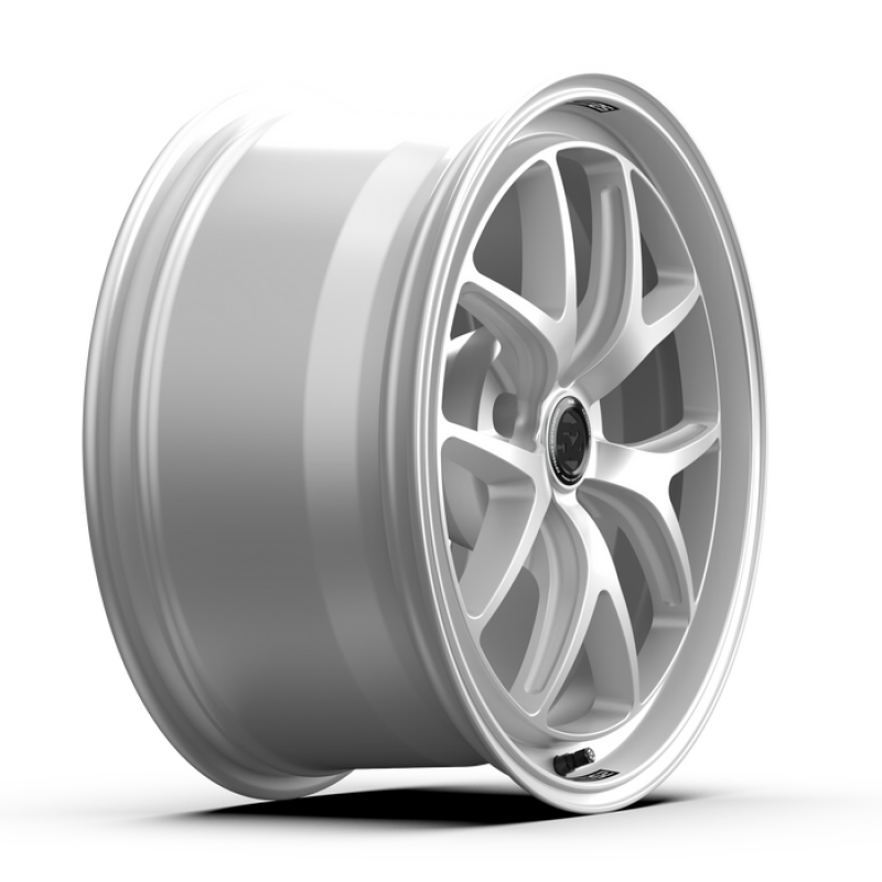 fifteen52 Sector RSR -19x9.5 / 5x120 / 22mm ET / 72.56mm Center Bore - Radiant Silver